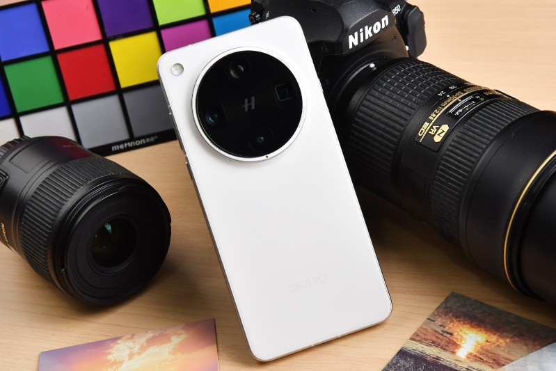 OPPO Find X9 Ultra sắp ra mắt: Pin 7.000mAh, camera 200MP, sạc siêu nhanh- Ảnh 1.
